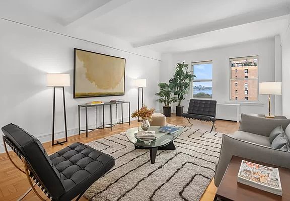 2nd image of 322 W 72nd St #13B