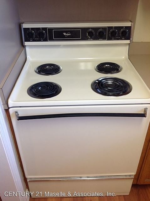 2nd image of 831 Harbor Bend Dr