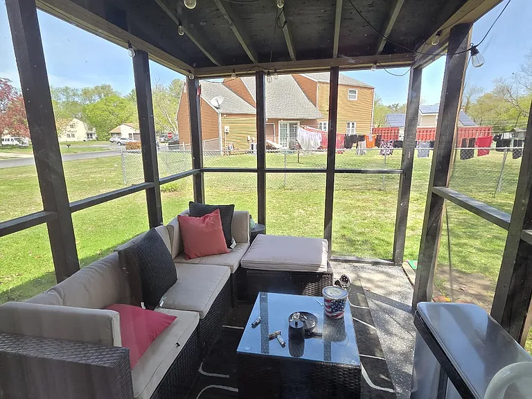 4 Price Ln — Photo 10