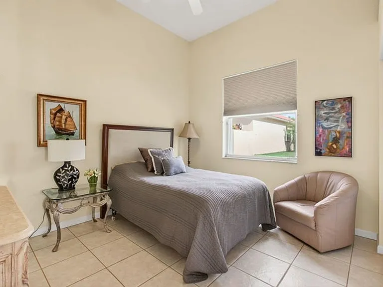 15845 Vivanco St — Photo 15