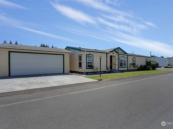 3rd image of 5810 162nd Street Ct E #32