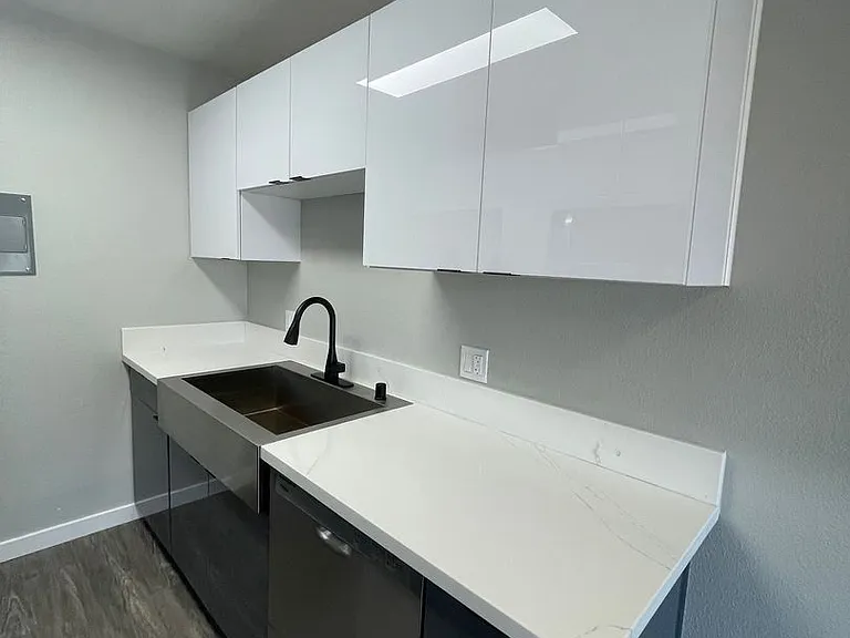 Park Apartments-Beautiful recently renovated — Photo 7