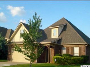 7 Maple Tree Ln SW, Huntsville, AL 35824