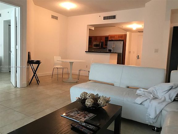4th image of 186 SE 12th Ter APT 803