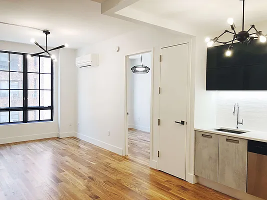 Rented by Manhattan Management LLC | media 20