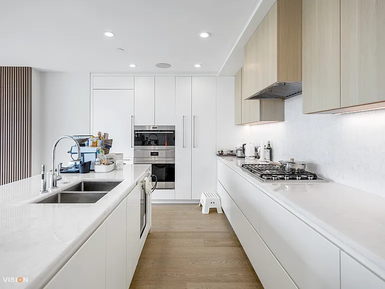 7433 Cambie St #2105 — Photo 4
