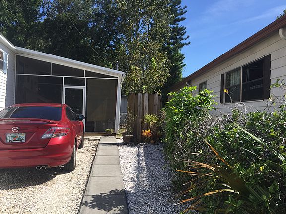 3rd image of 612 River Village Dr