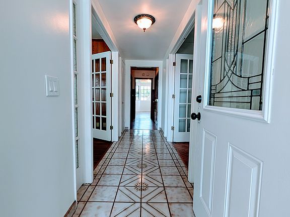2nd image of 1308 Claremont Pl
