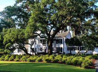 11 Cedar Ave, Cheraw, SC 29520