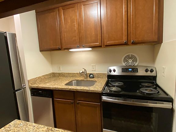 3rd image of 400 W Roy St APT 301