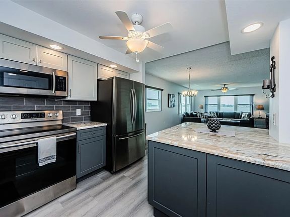 2nd image of 301 Cove Cir #4750