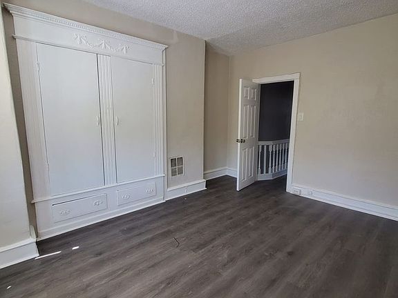 5th image of 1937 E Tioga St
