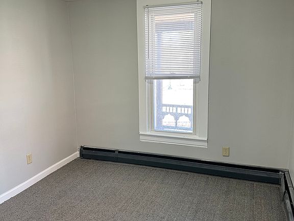 5th image of 24 Broad St APT 1
