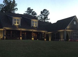 350 Discovery Lake Dr, Fayetteville, GA 30215