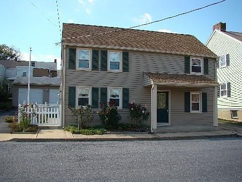 2nd image of 612 Water St