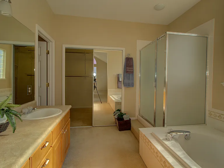 9202 Royal Melbourne Cir — Photo 45