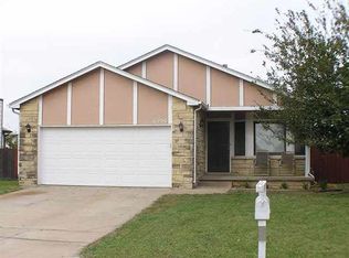 6220 Juno Ct, Wichita, KS 67215