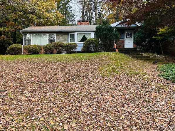 7 Five Acre, Smithtown, NY 11787