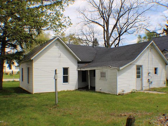 2nd image of 1132 E Newell St