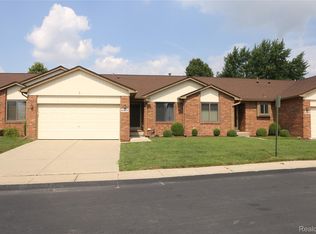 48475 Juswood Ln #20, New Baltimore, MI