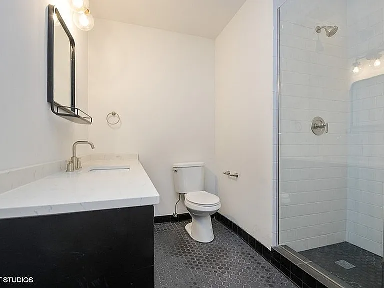 621 W. Belmont — Photo 11