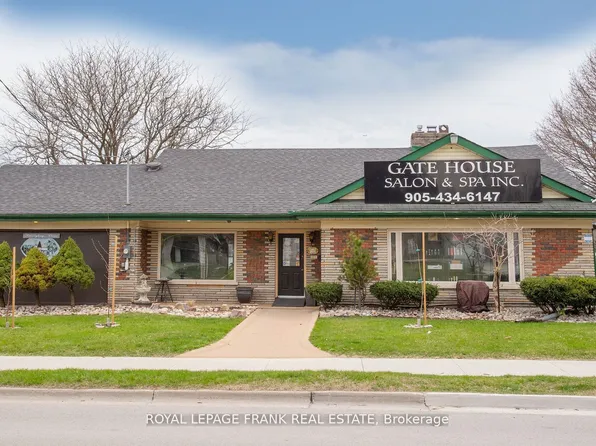 21 Beatrice St W #B, Oshawa, ON L1G 3M6