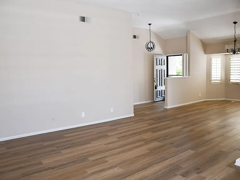 2337 Skyline Dr — Photo 16