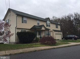 9 Kerhart Ave, Berlin, NJ 08009