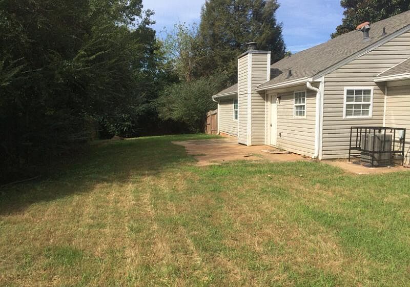 2nd image of 4781 Aberdeen Ln