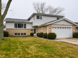 1072 S Edson Ave, Lombard, IL 60148