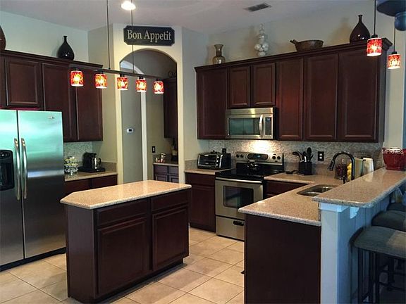 2nd image of 6118 Hedgesparrows Ln