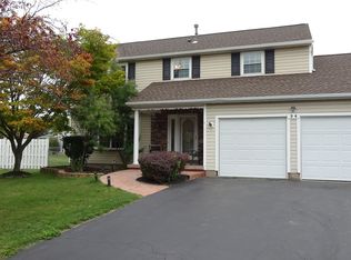 94 Constance Way W, Rochester, NY 14612