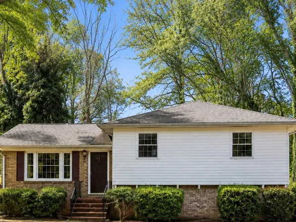 1925 Murrayhill Rd, Greensboro, NC 27403