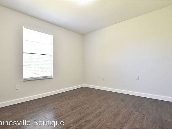 4th image of 1440 SW 14th Ave #11426245