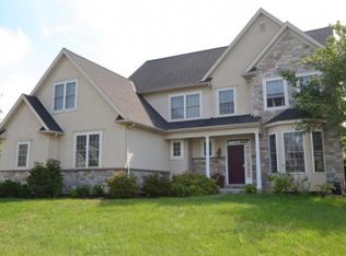 305 Cobblers Ct, Lititz, PA 17543