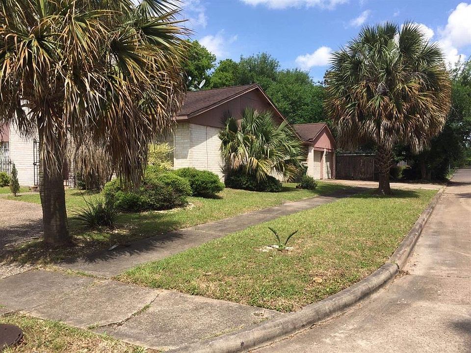 1st image of 5202 Long Creek Ln