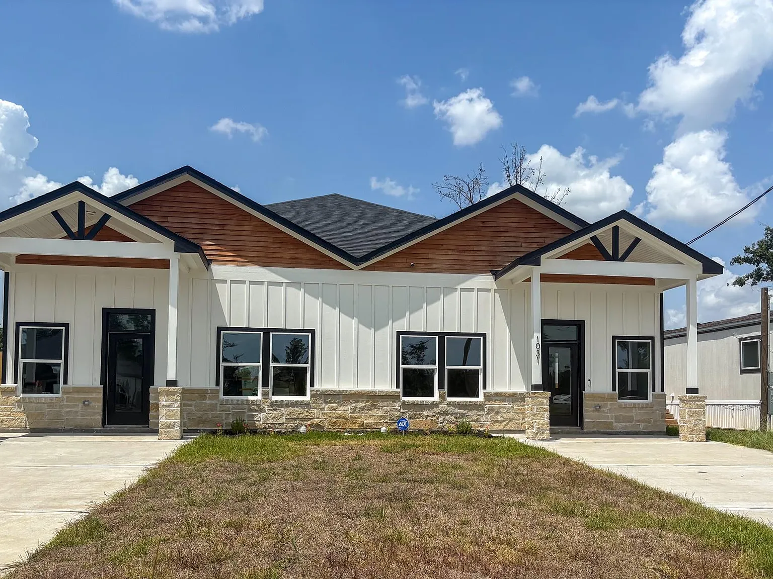 3 bed, 2.0 bath, $1,800 — Photo 1