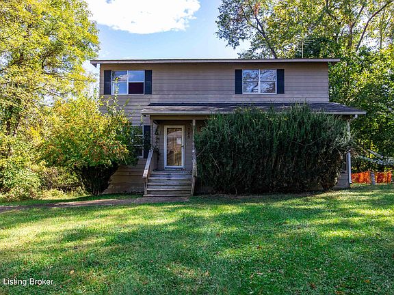 2nd image of 325 College Park Dr