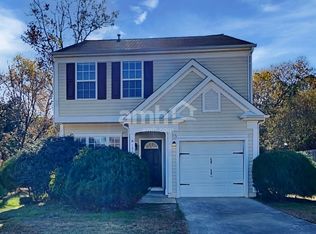 136 N Honey Springs Ave, Fuquay Varina, NC 27526