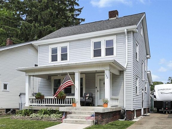 4th image of 132 Neal Ave