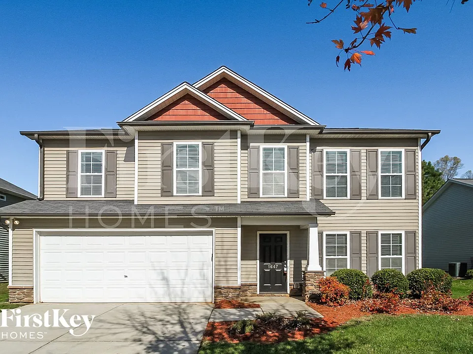 1647 Crestlawn Trl