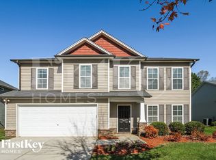 1647 Crestlawn Trl, Pfafftown, NC 27040