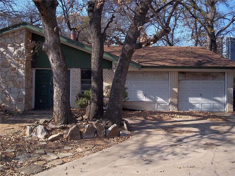 1st image of 1329 Willowbrook Ct
