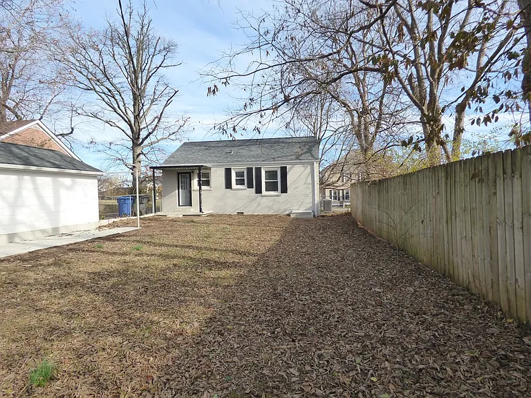 206 Broadview Dr — Photo 25