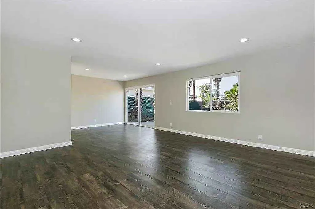 3 bed, 1205 sqft, $3,600 — Photo 2