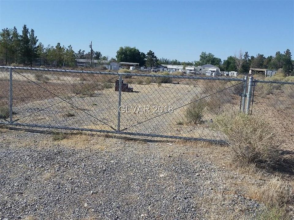 2nd image of 831 Clementine St