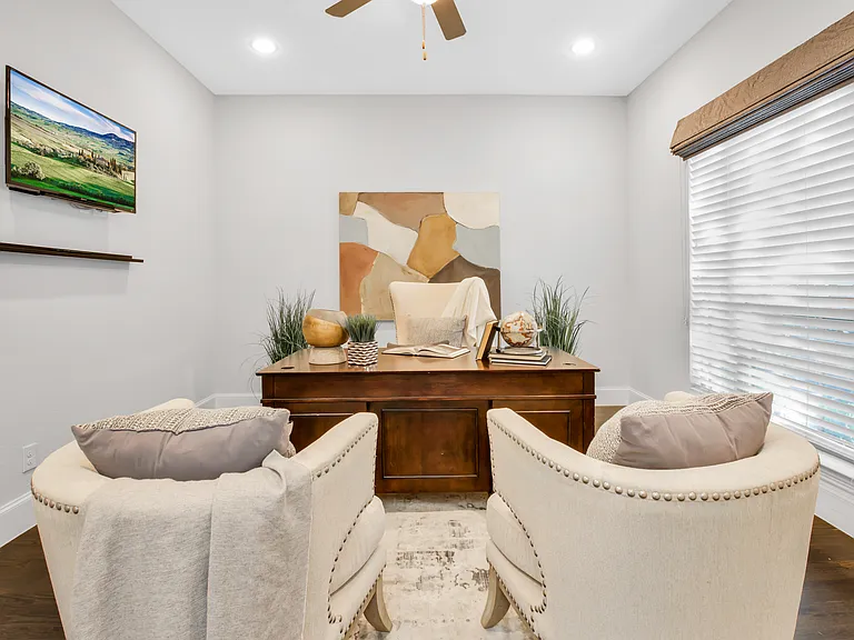 724 Orleans Dr — Photo 13