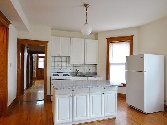 4th image of 1826 W Patterson Ave #3