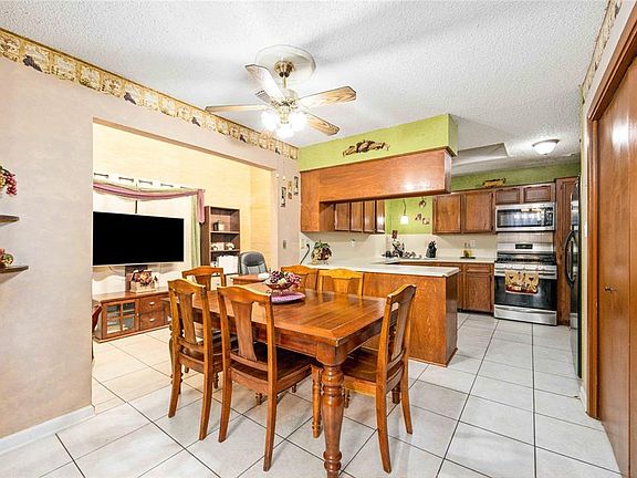5th image of 530 Shady Dale Drive