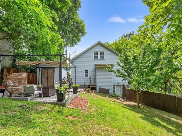 18 Hastings Ave, Worcester, MA 01606